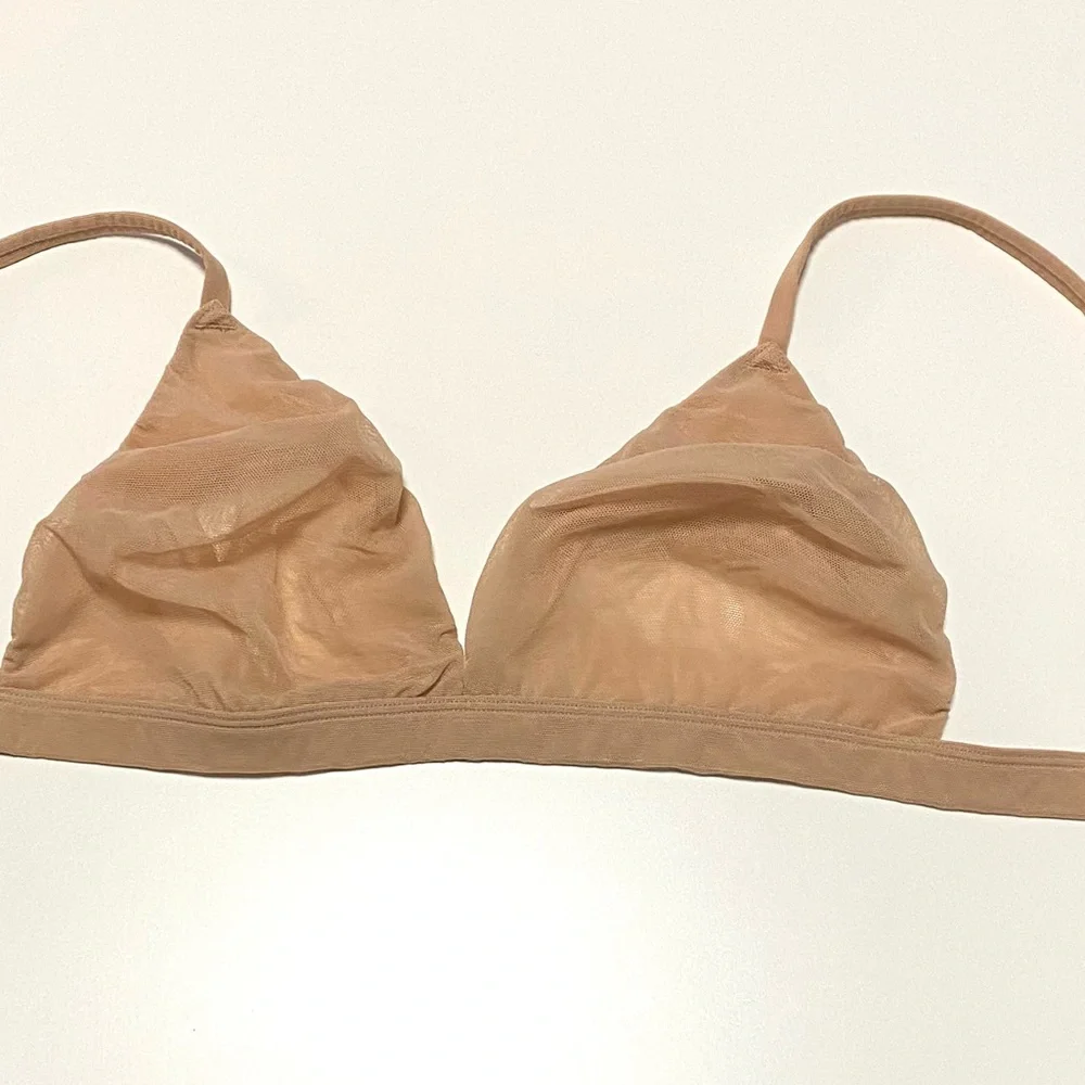Skims Mesh triangle Bralette - Picture 2 of 4